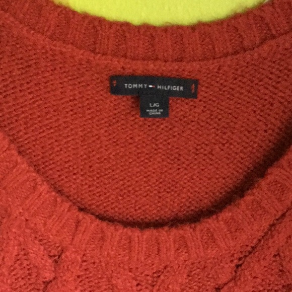 Tommy Hilfiger Red Sweater Size L - Picture 2 of 4